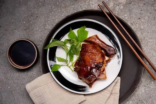 Cuisse de Canard Braisée Braised Duck Leg 酱鸭腿